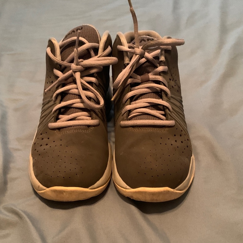 Jordan Men's Olive and Beige Athletic Shoes